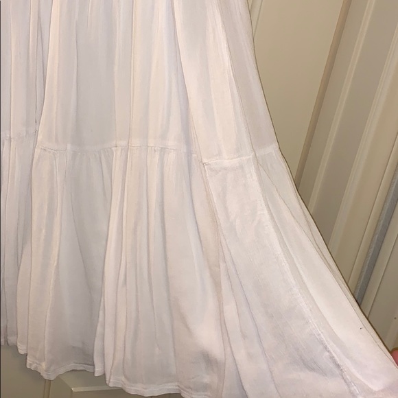 White Abercrombie boho dress w/ halter neckline - Picture 6 of 7